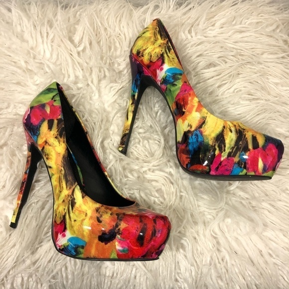 STEVE MADDEN - BRIGHTLY COLORED PLATFORM PUMPS - S5 - Picture 11 of 14
